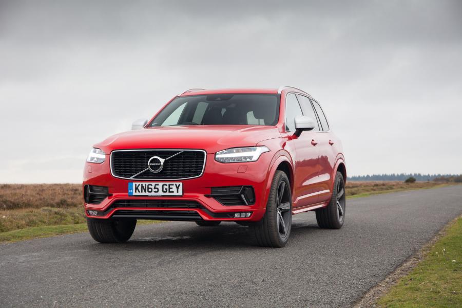  Volvo XC90 D5 R-Design 2015 года  (UK) (фото 8 из 44)